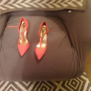 Pink pumps